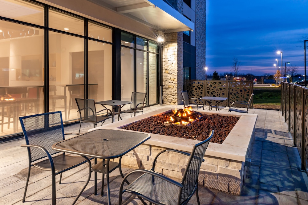 Holiday Inn Express & Suites Romeoville Joliet North by IHG - photo 23