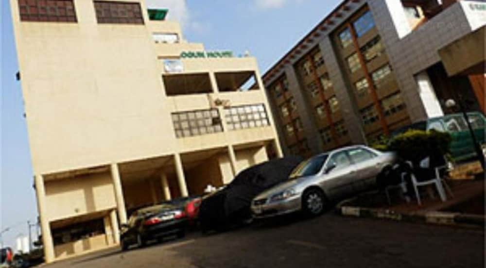 The Weavers Hotel - carbon neutral hotel in Abuja