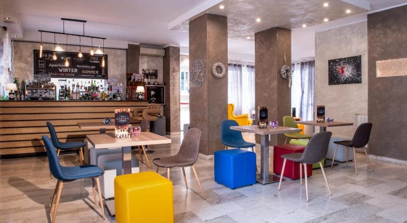 Capri — hotel in Pietra Ligure
