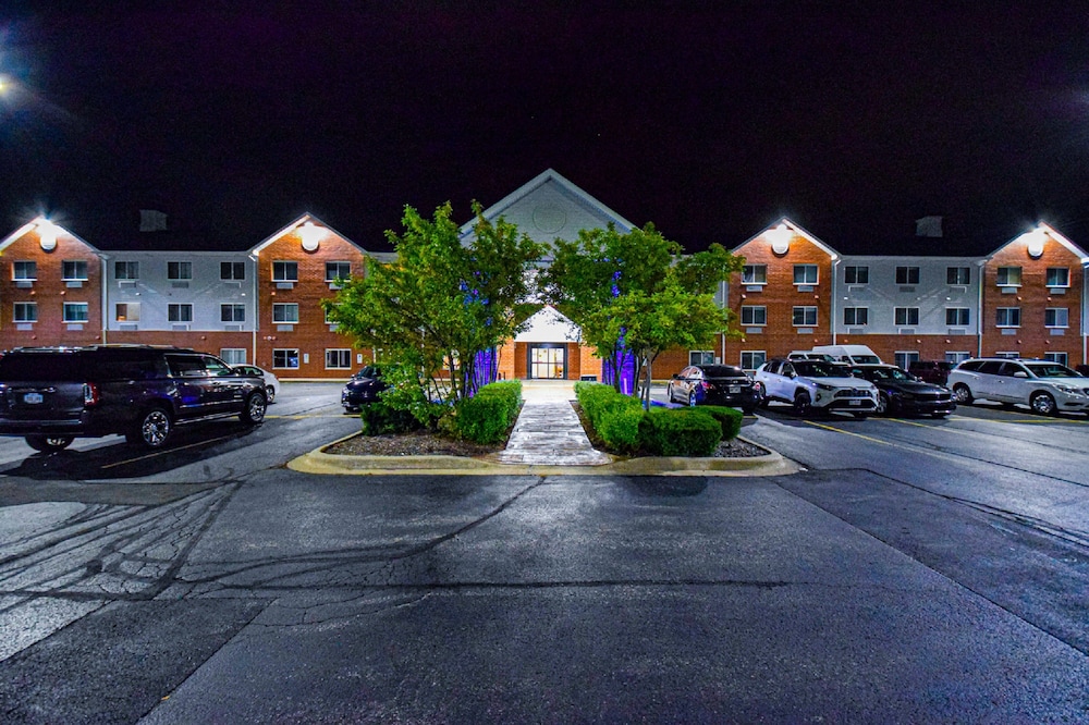 Holiday Inn Express Chicago NW Vernon Hills by IHG - photo 48