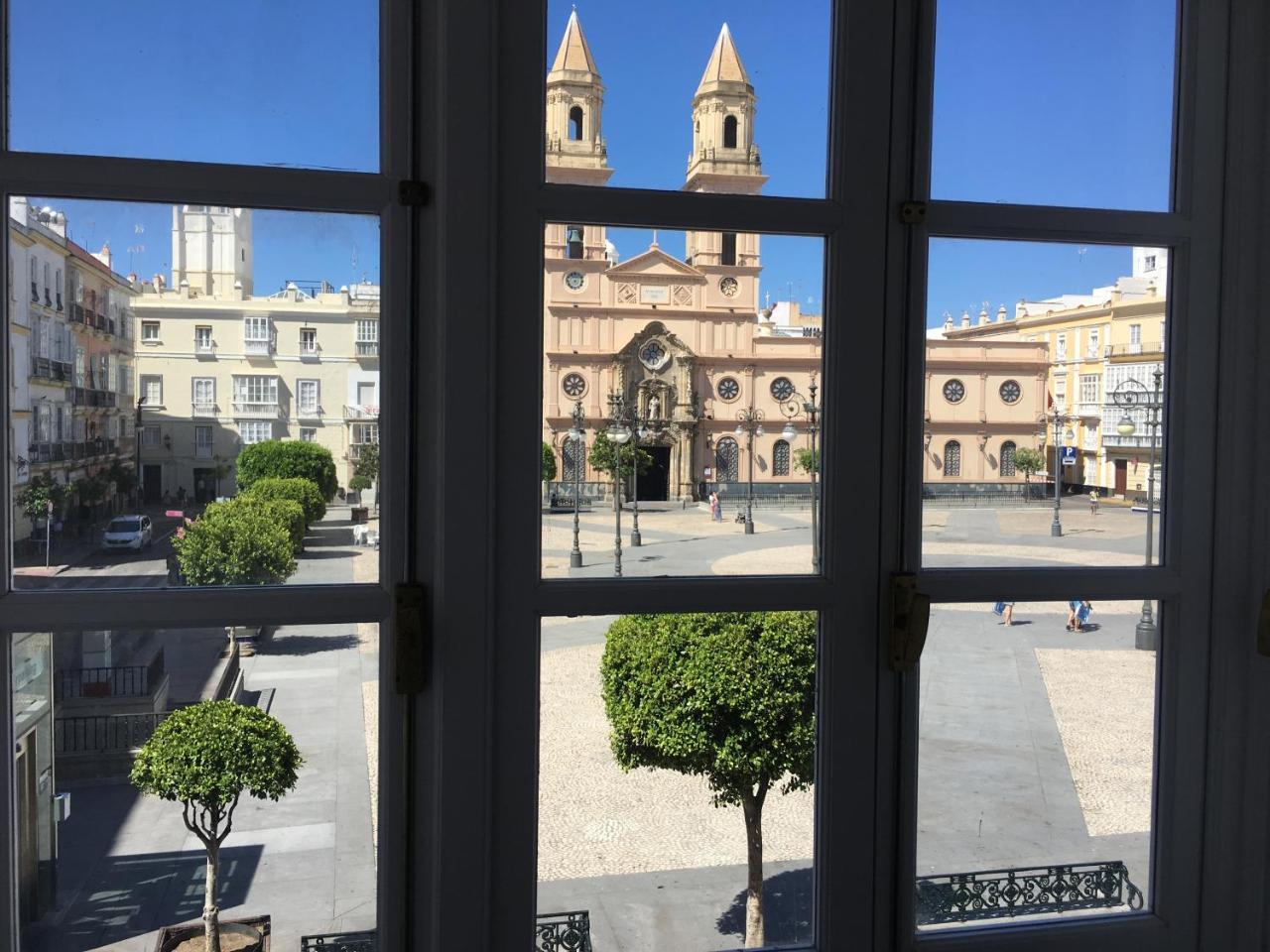 Casa Bugambilla Cadiz — 4-Star Luxury Hotel in Cadiz, Spain
