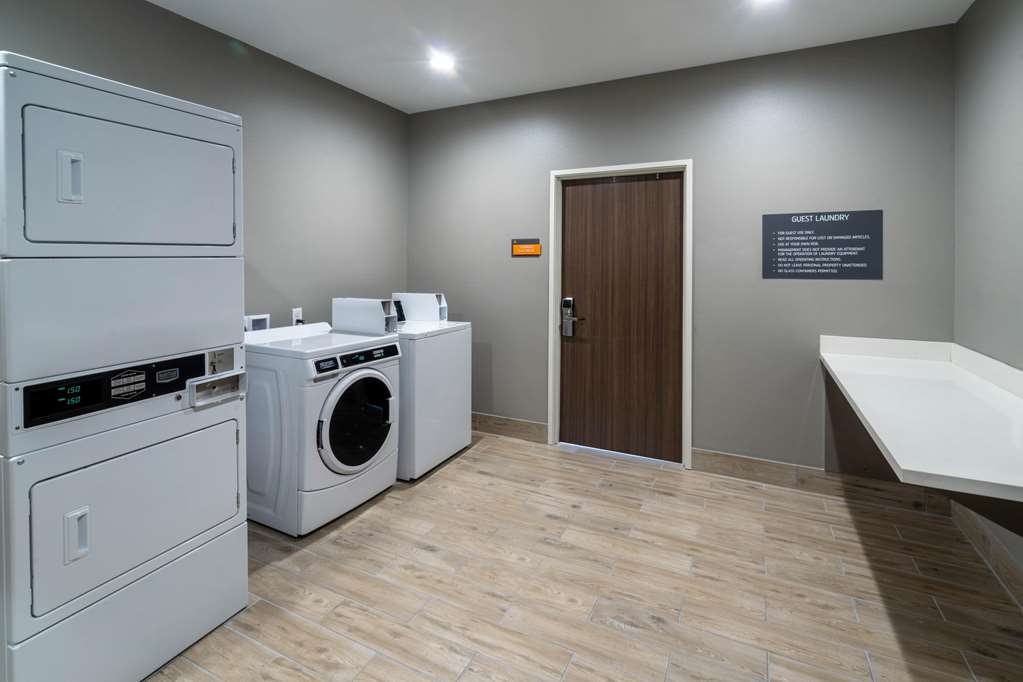 La Quinta Inn & Suites by Wyndham Tifton - photo 38