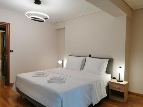 Temple of Zeus 3BD Apartment — 4-Star Luxury Hotel in Athens, Greece