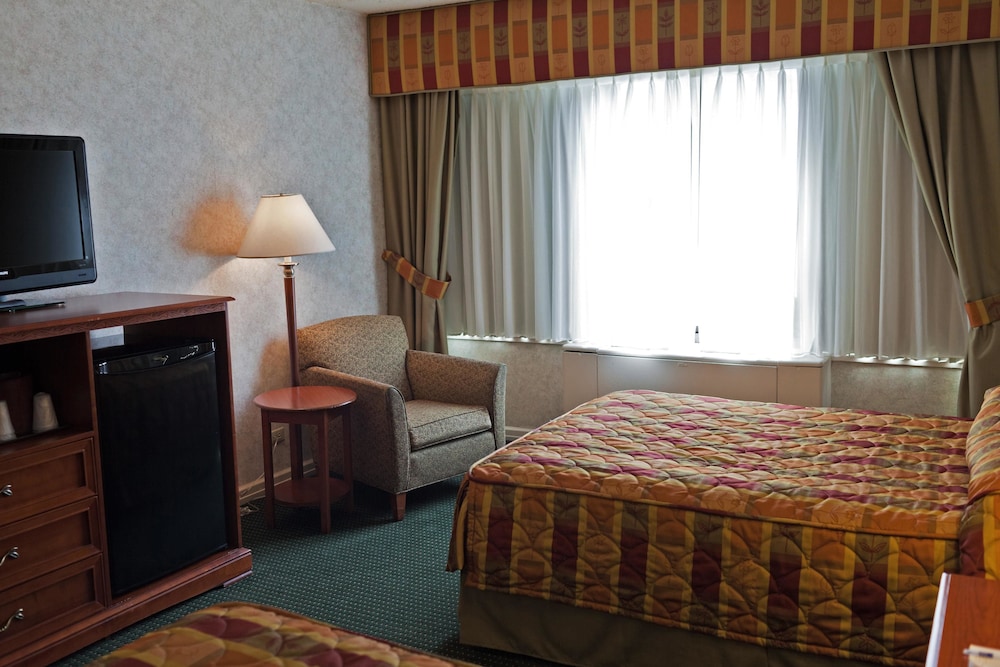 Travel Inn Hotel - photo 9
