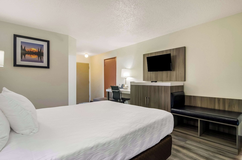 Rodeway Inn Enumclaw Mount RainierCrystal Mountain - photo 8