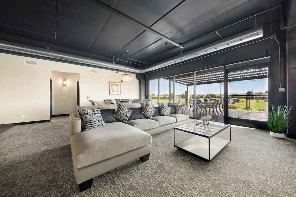 The Suites at Prairie Falls & Event Center - photo 32