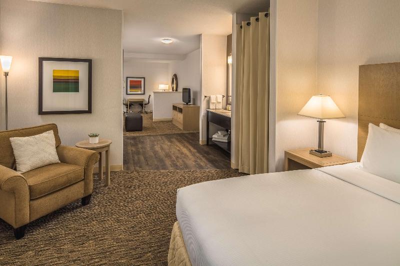 DoubleTree by Hilton Hotel Vancouver - photo 30