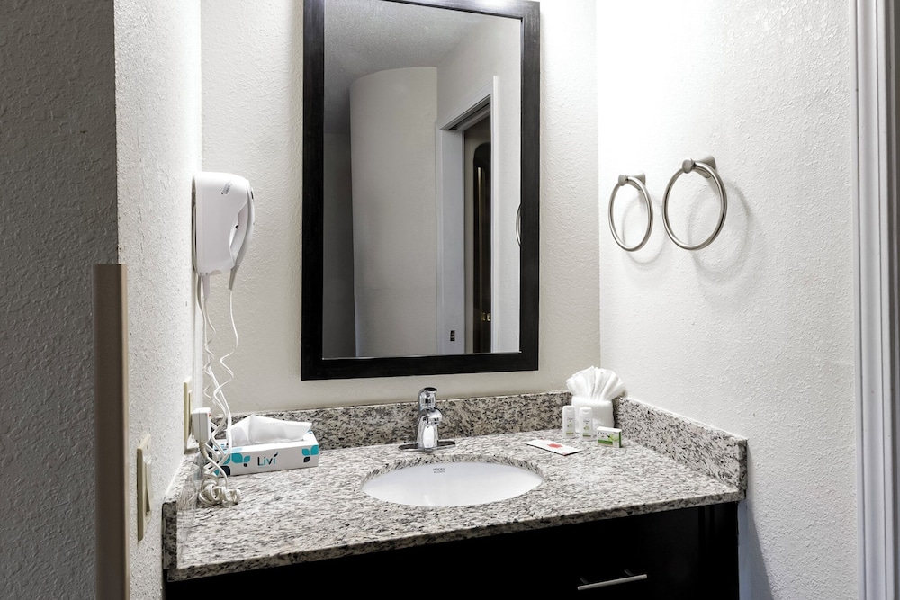 Wingate by Wyndham Owensboro - photo 43