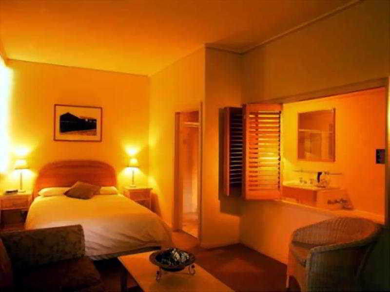 Quality Hotel Tiffins On The Park — hotel in Parkside