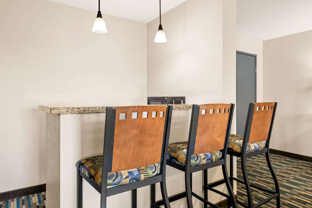Days Inn & Suites by Wyndham Mesa Near Phoenix - photo 51