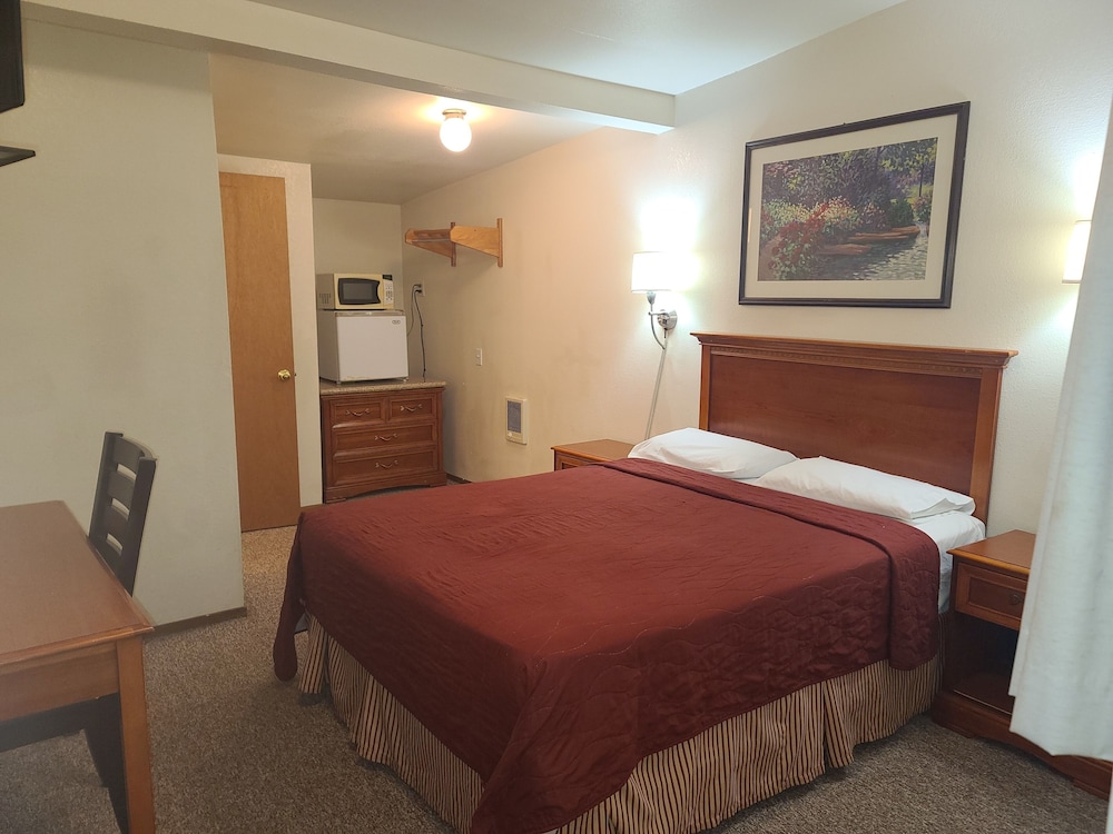 Bigfoot Motel - photo 11