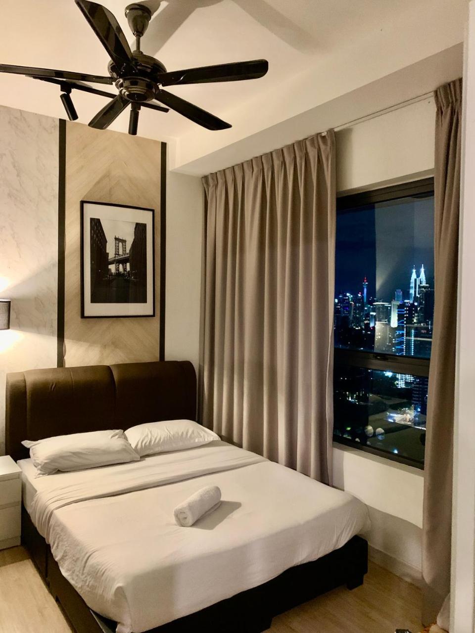 FHS Homestay @ Arte Plus Jalan Ampang T3 33A 07 — 4-Star Luxury Hotel in Kuala Lumpur, Malaysia