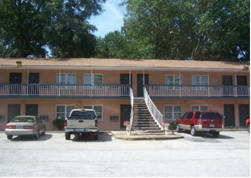 Barons Inn - photo 2