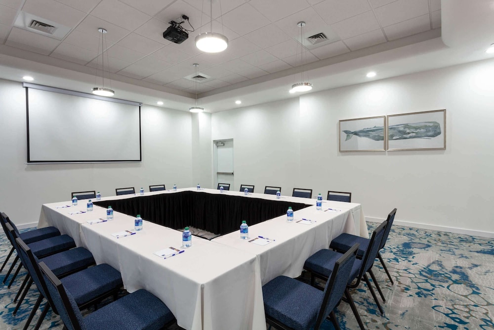 Maritime Hotel Fort Lauderdale Airport & Cruiseport - photo 37
