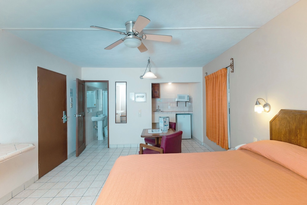 Hotel Suites Kino
