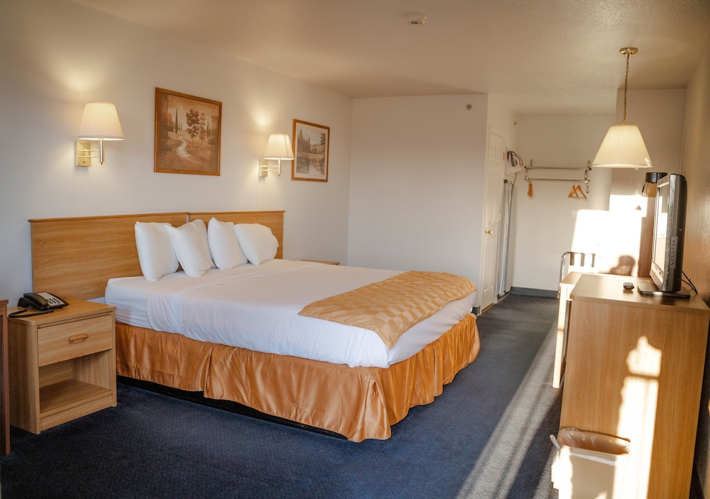 Haysville Express Inn - photo 7
