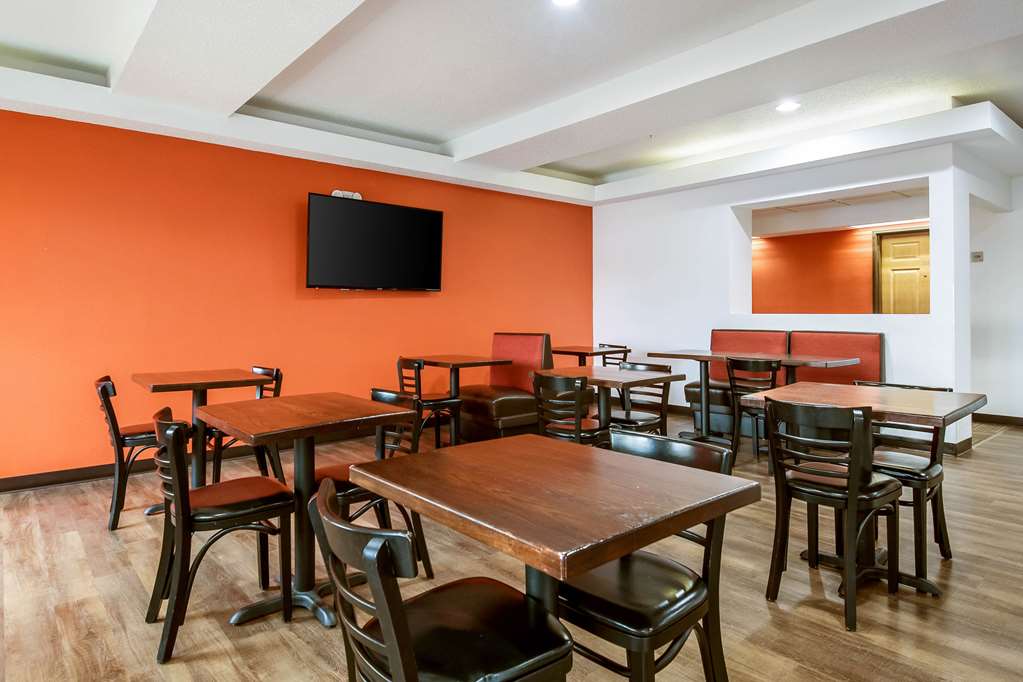 Econo Lodge Franklin IN - photo 23
