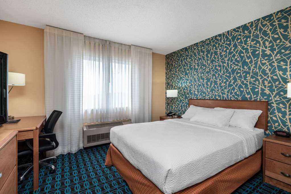AmericInn by Wyndham Duluth - photo 17