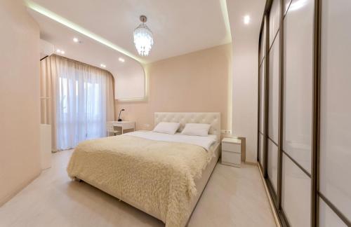 Beautiful 1 bedroom apartment on 1 Feodoseevskaya street Kyiv — 4-Star Luxury Hotel in Kyiv, Ukraine