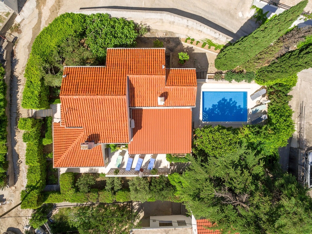Villa Skalinada — 4-Star Luxury Hotel in Baska Voda, Croatia