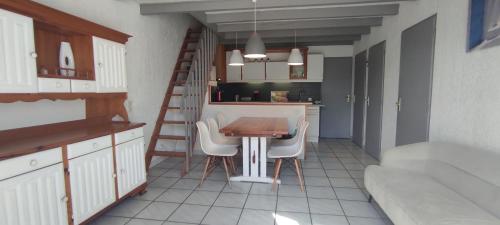 Gites Vert à la mer climatisation dans toutes les pièces in Port-La-Nouvelle, France