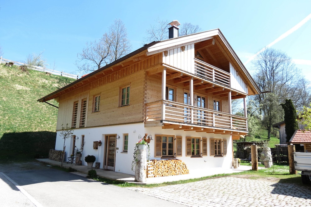 Mountainlodge Dorfhaus — hotel in Lenggries