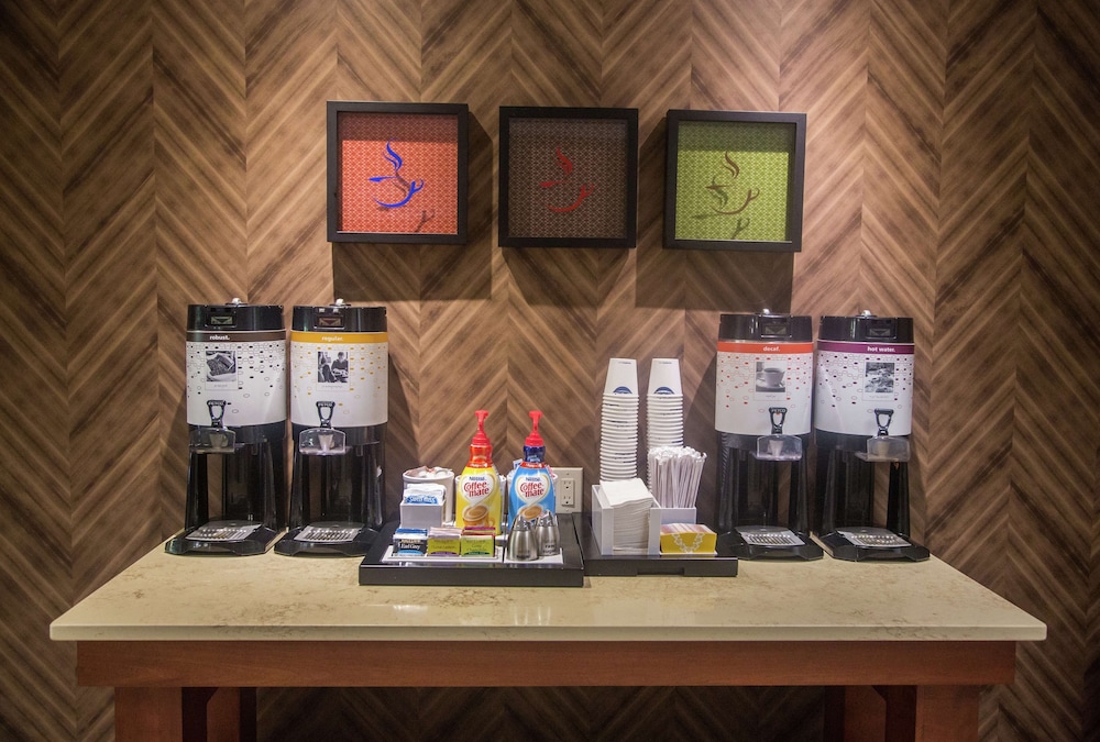 Hampton Inn Summersville - photo 4