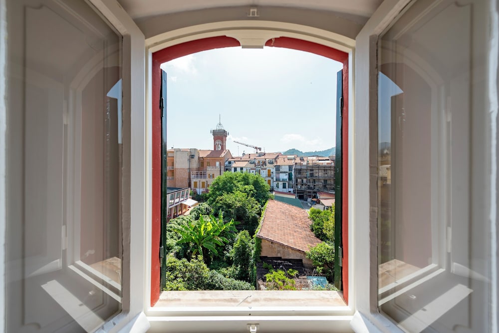 Charming Flat Sestri Levante — 4-Star Luxury Hotel in Sestri Levante, Italy