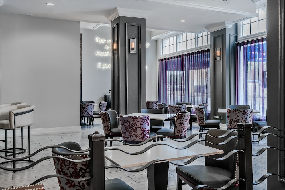 Hotel Indigo Dallas Downtown by IHG - photo 21
