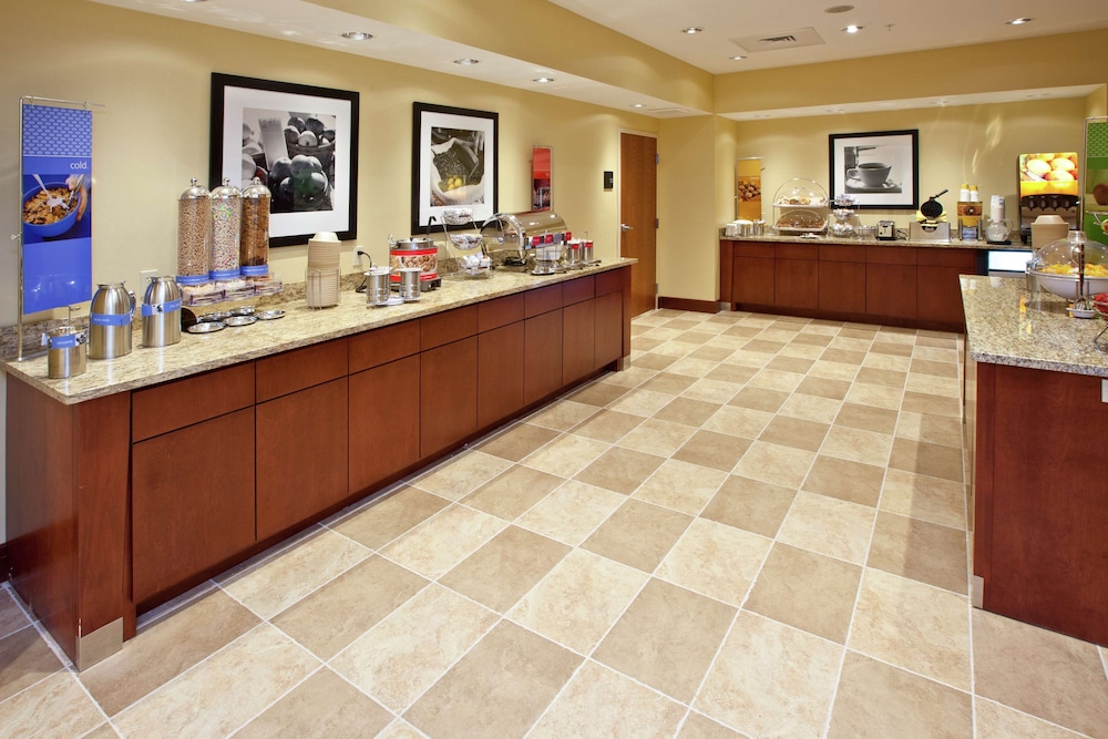 Hampton Inn Detroit Auburn Hills North - photo 23