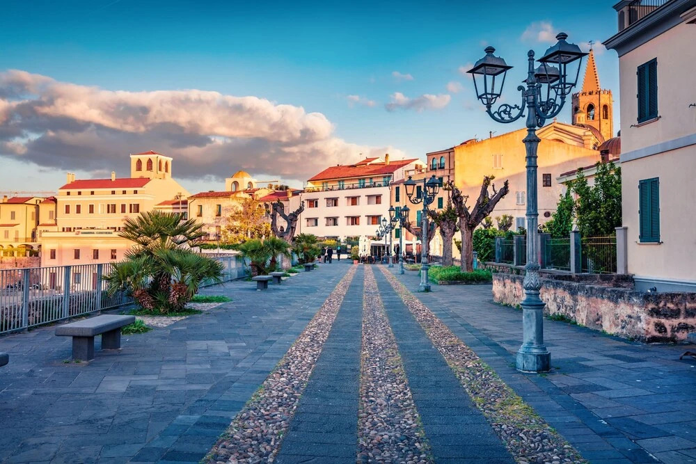 Villa Turchese with Pool — 4-Star Luxury Hotel in Alghero, Italy