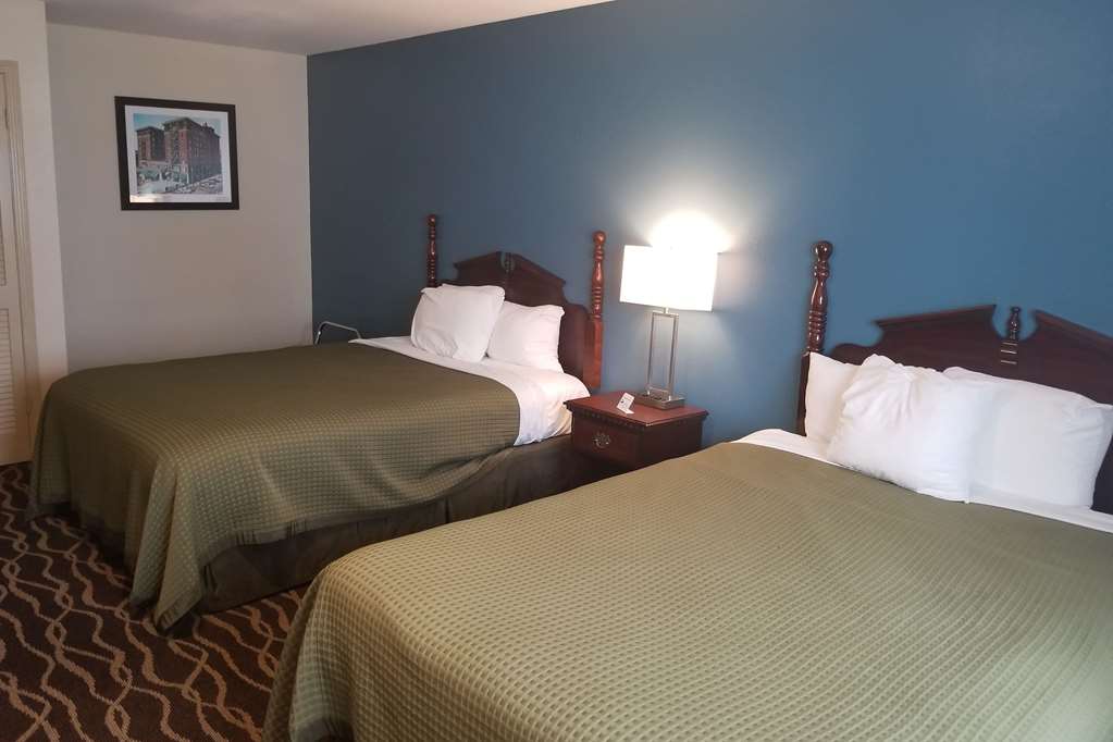 Days Inn and Suites by Wyndham Sikeston - photo 14