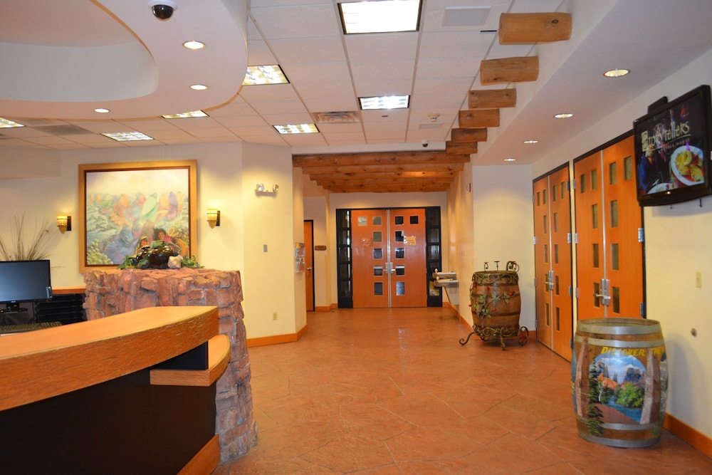 The Lodge at Cliff Castle Casino - photo 3