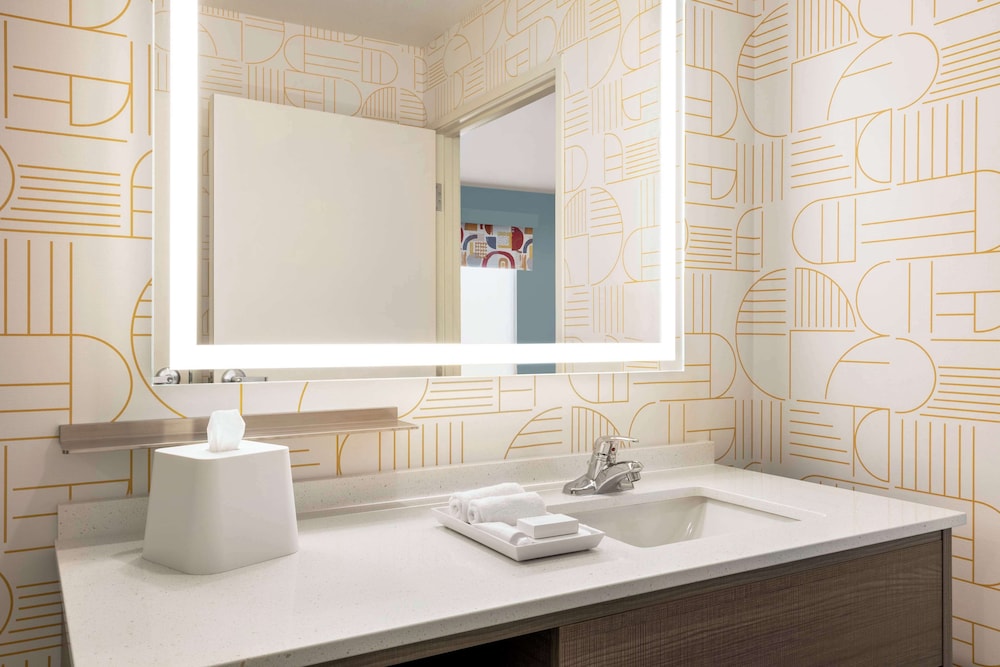 Home2 Suites by Hilton Livingston Yellowstone - photo 18