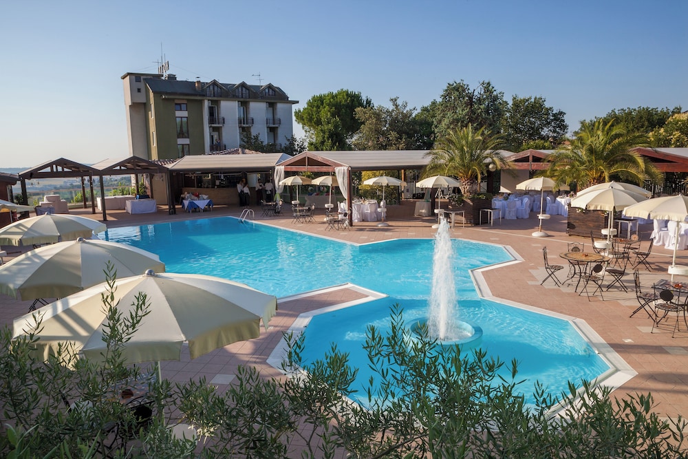 Hotel La Cantinella in Ostra, Italy