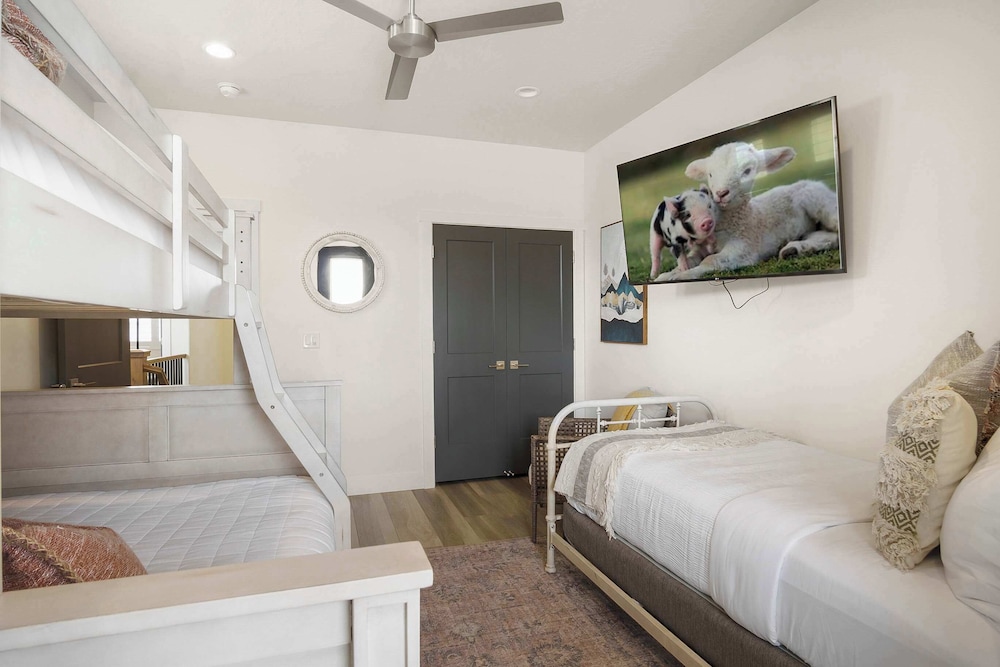 The Ranch House - photo 3