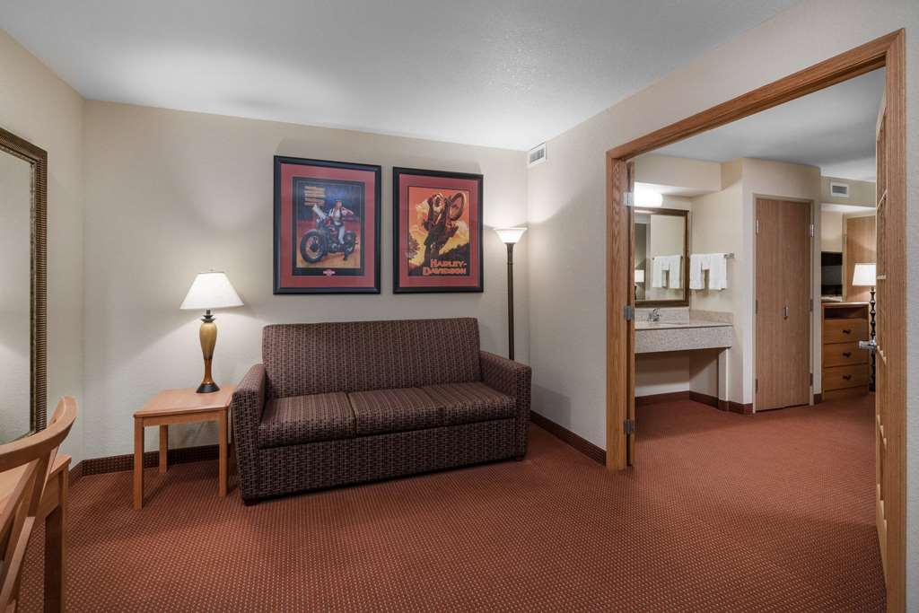 AmericInn by Wyndham Anamosa - photo 12