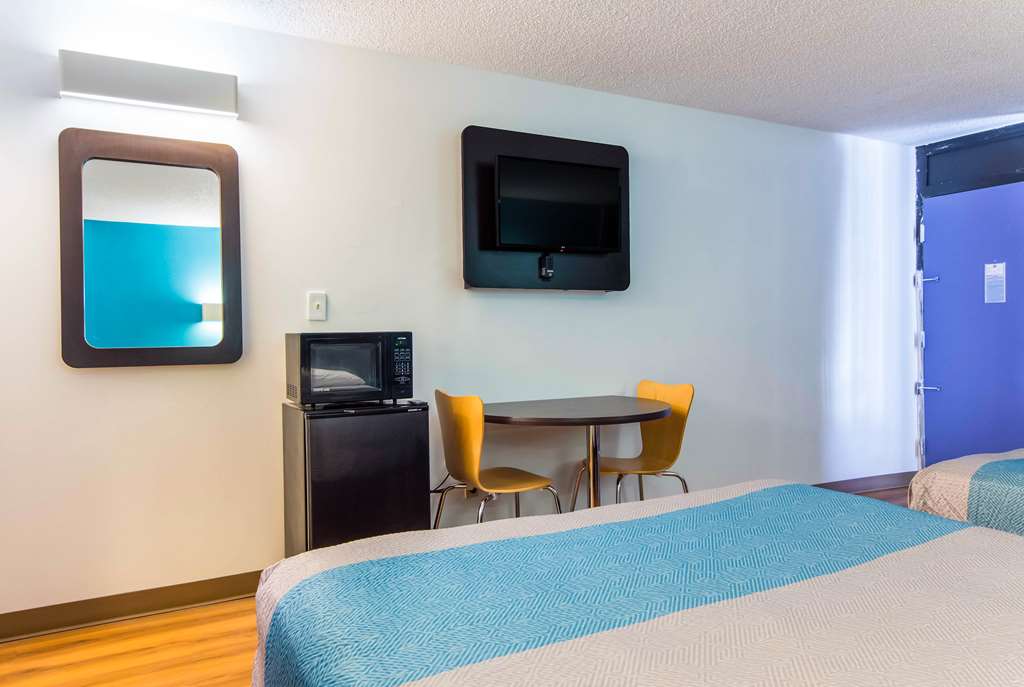 Motel 6 Lagrange GA - photo 15