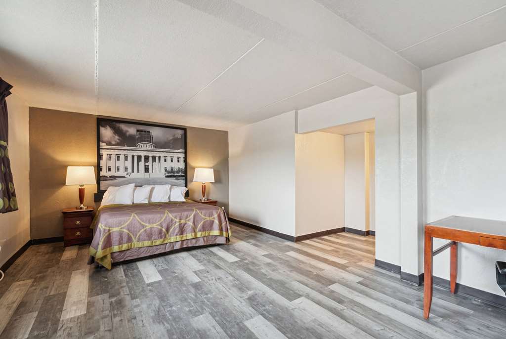 Super 8 by Wyndham Millbury Toledo - photo 24