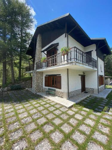 L'orsa — hotel in Villalago