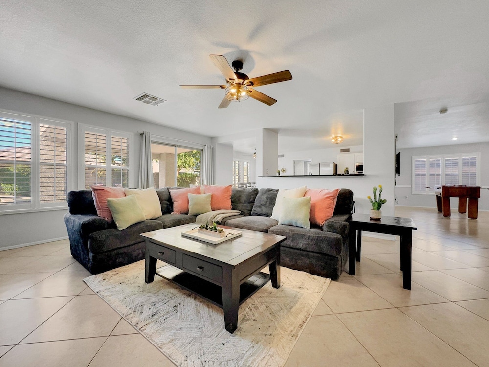 La Pryor Gilbert in Gilbert, United States