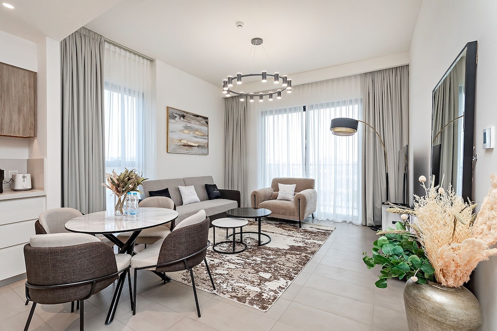 Premium Apartments at Executive Residences — 4-Star Luxury Hotel in Dubai, United Arab Emirates