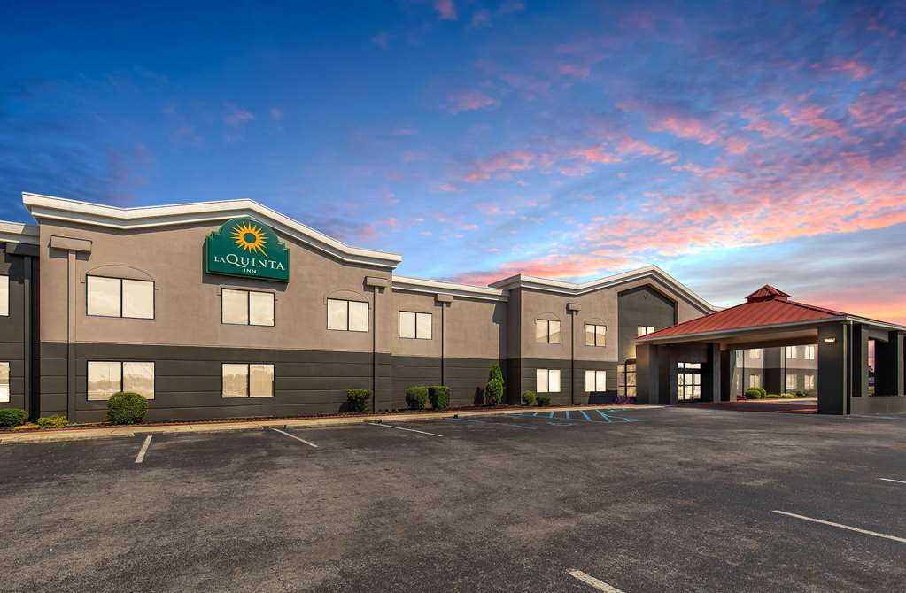 La Quinta Inn by Wyndham Decatur - featured photo