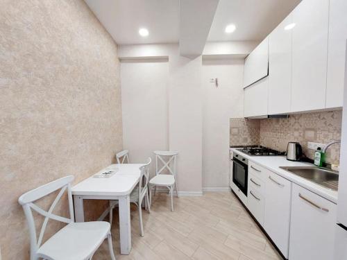 Cozy 1BR Apt near Metro Station on Saburtalo.