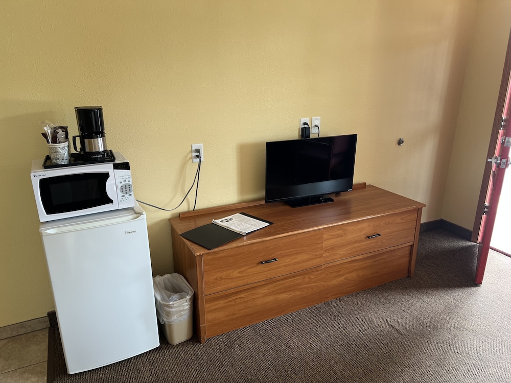 All Star Inn & Suites - photo 62