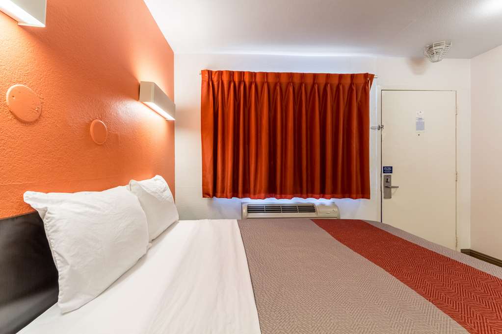 Motel 6 Garland TX Dallas - photo 12
