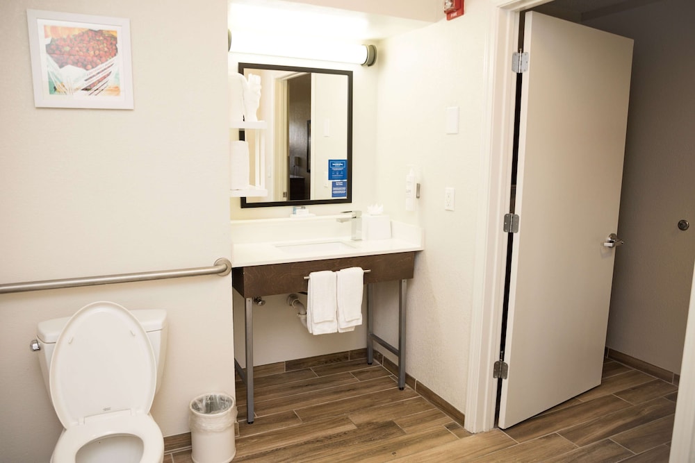 Hampton Inn Hammond - photo 38