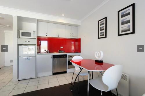 White Crystal 112 — Hotham Heights — photo 4
