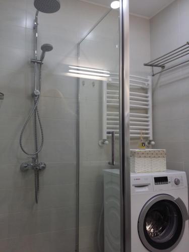 GG Home new cozy 2 bedroom apartment on 16th floor