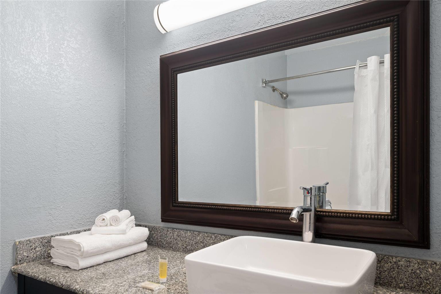 Super 8 by Wyndham Fort Wayne - photo 19